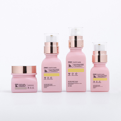 Выполненные на заказ пластиковые бутылки установили для косметического skincare раздражают упаковывая костюм