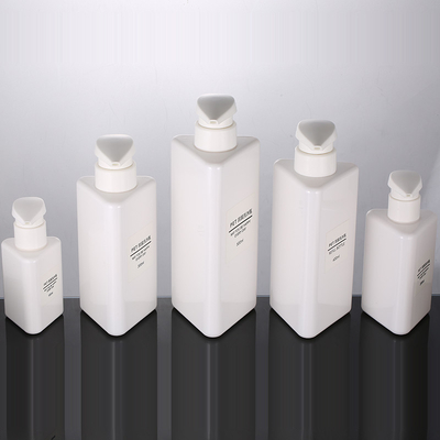 Оптовая форма треугольника 100ml 200ml 300ml повторно использует бутылки шампуня насоса 500ml пластиковой черноты контейнера лосьона любимца безвоздушные